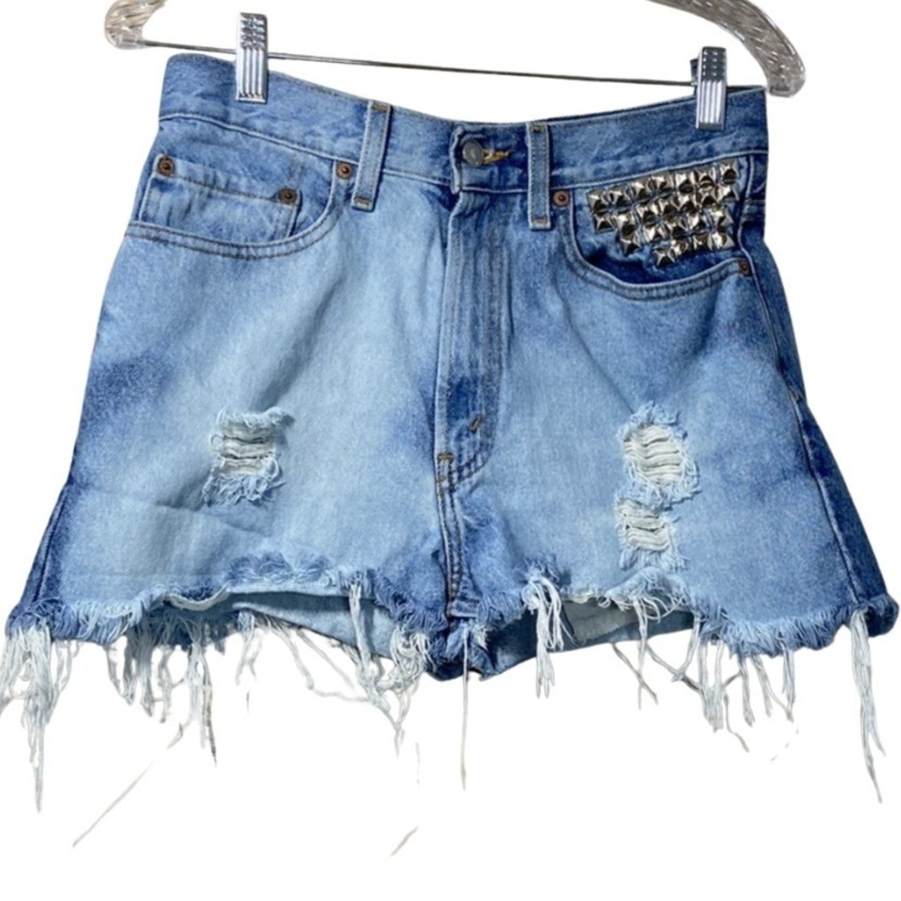Levis 569 Distressed Denim Shorts Light Wash Cut Offs Women's 29 Custom Studded